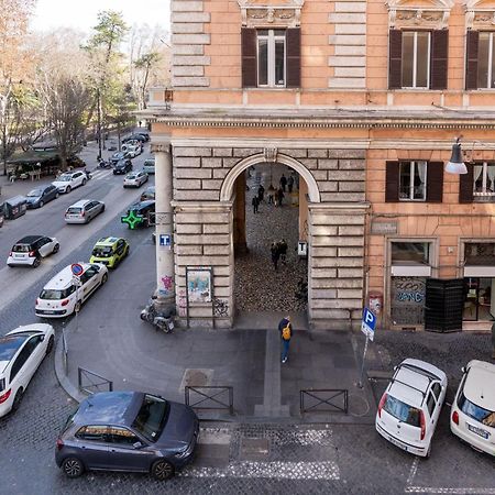 Leone D'Oro Guesthouse - Close To Piazza Vittorio Рим Екстериор снимка