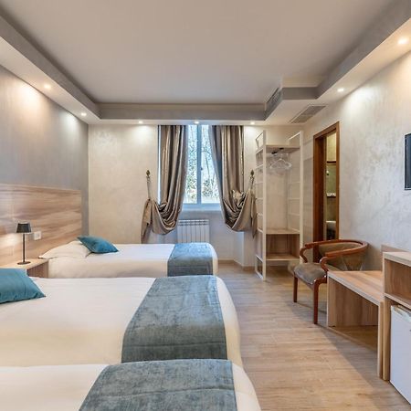 Leone D'Oro Guesthouse - Close To Piazza Vittorio Рим Екстериор снимка