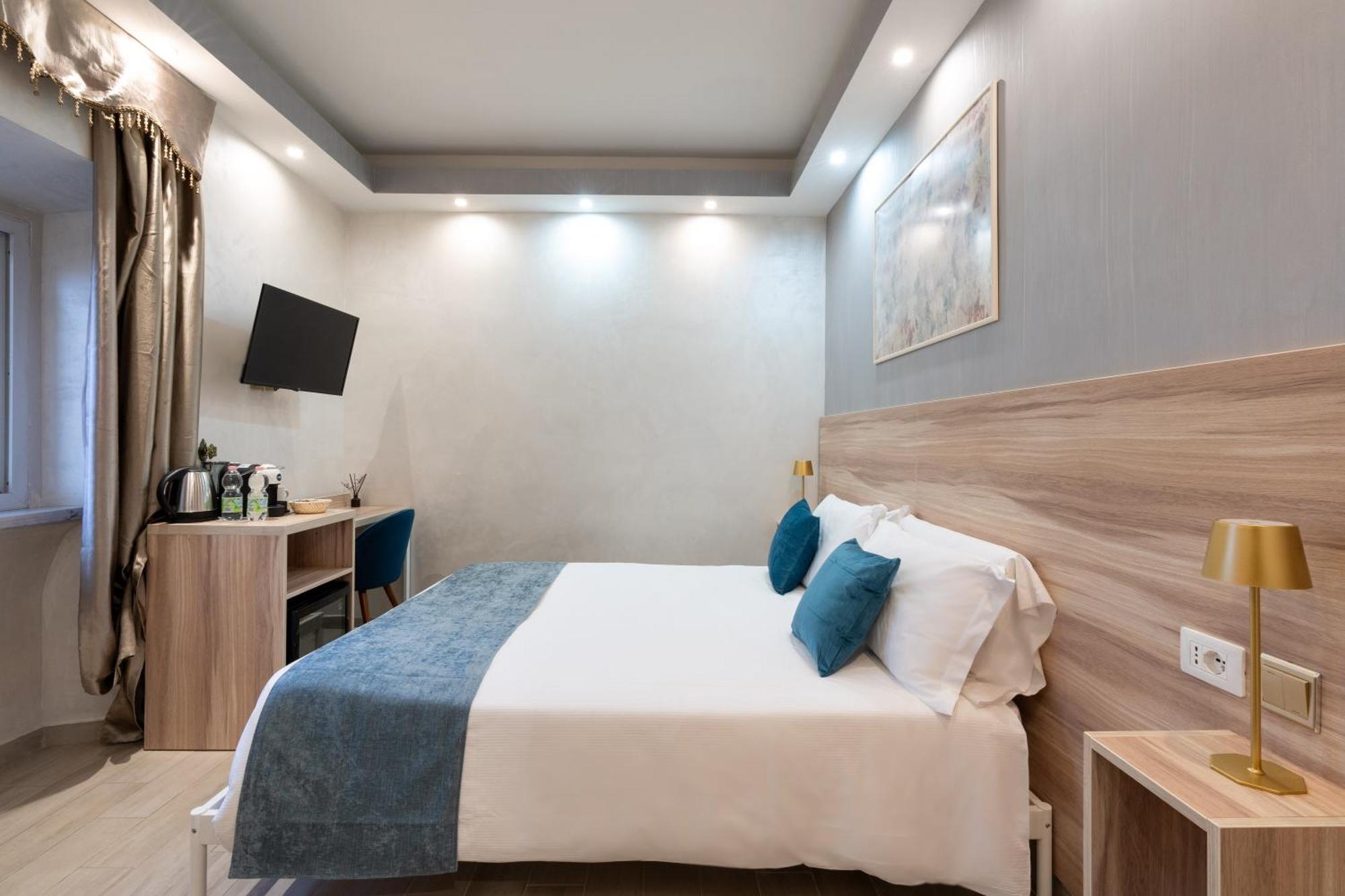 Leone D'Oro Guesthouse - Close To Piazza Vittorio Рим Екстериор снимка